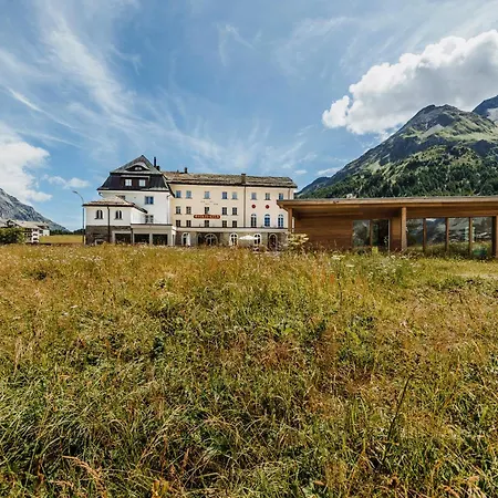 ホテル Kulm